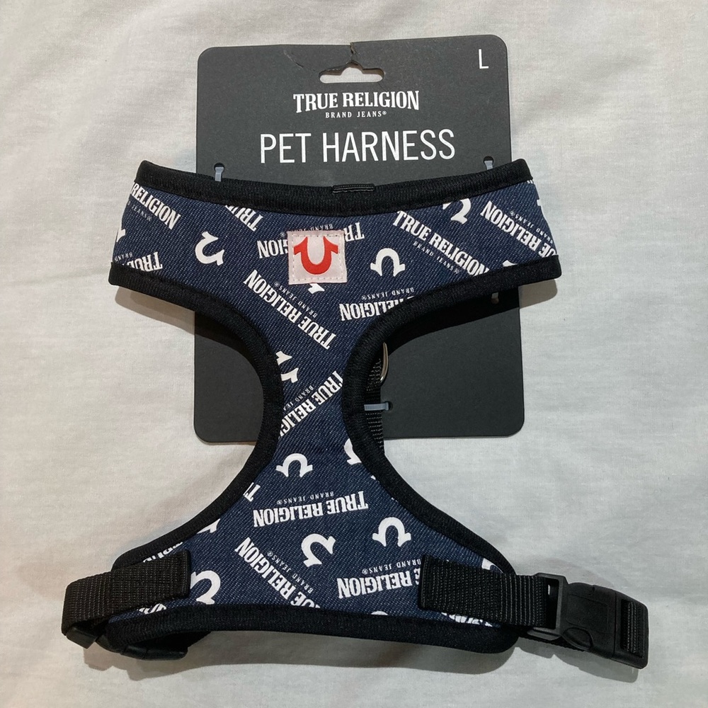 True Religion Dog Harness, size large, New in original packaging!
